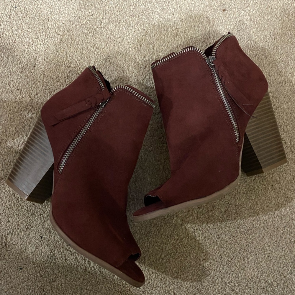 Dolcetta Millie Burgundy Open Toe Ankle Booties Size 7